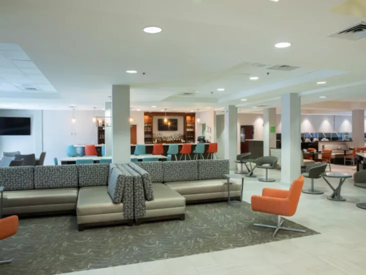 holiday-inn-hotel-and-suites-cary-5656820711-4x3-1